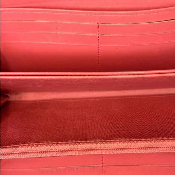 Chanel Pink Quilted Wallet on Chain - Picture 9 of 11